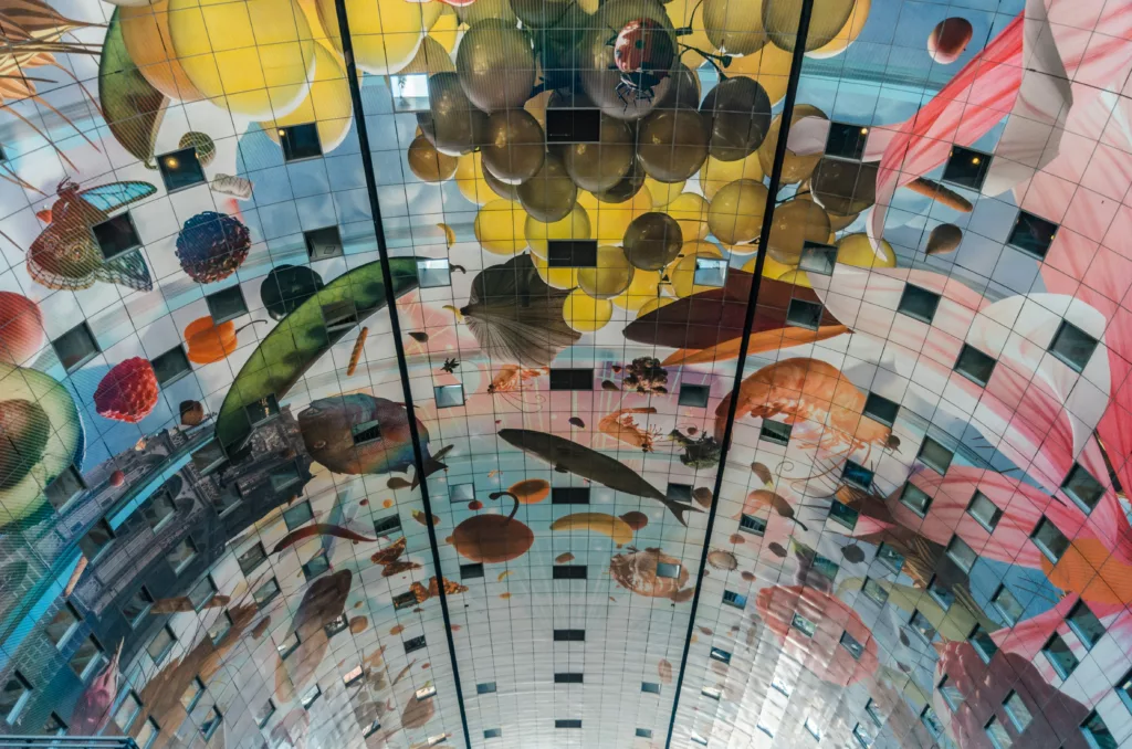 Kunst i taket i Rotterdams mathall