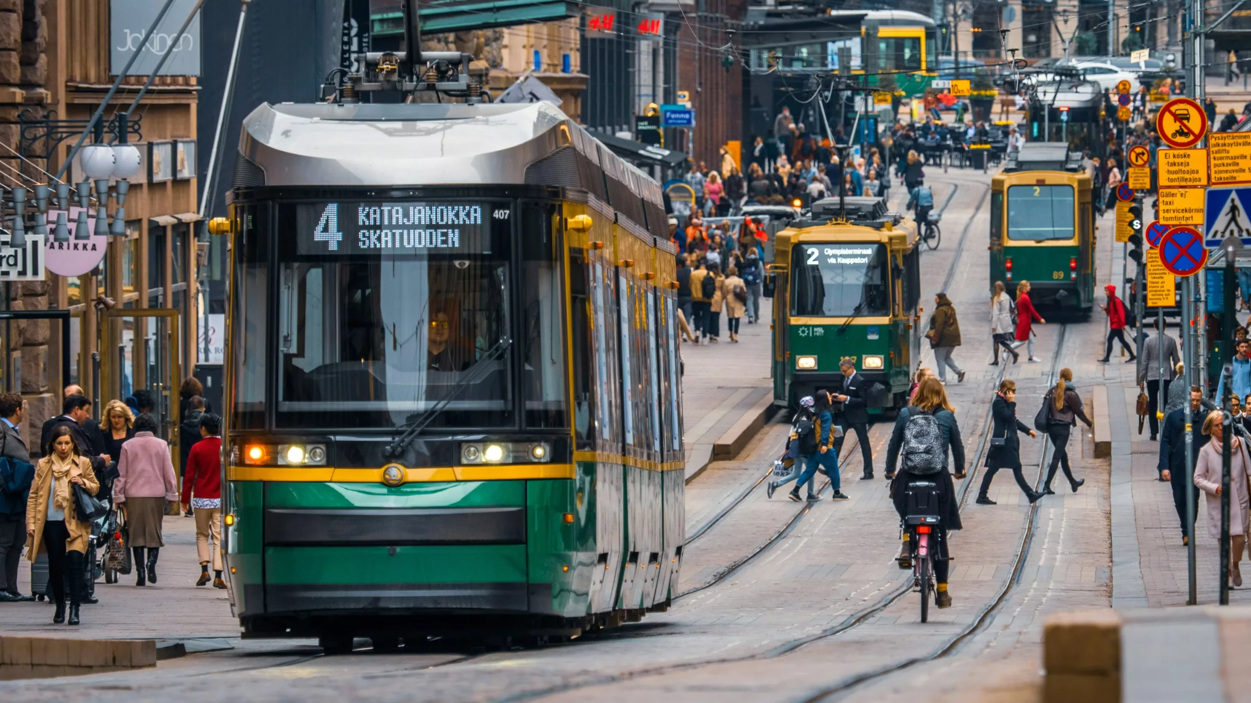 Grønne trikker kjører i Helsinki, Finland