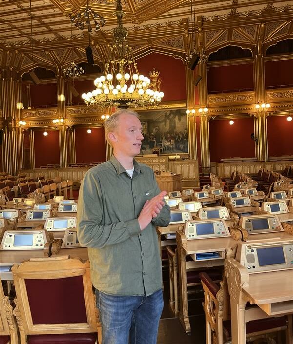 Øyvind Bryhn Pettersen i stortingssalen